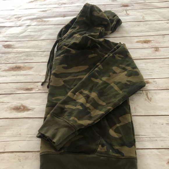 GAP Other - Gap Camo Men’s Hoodie. XL.